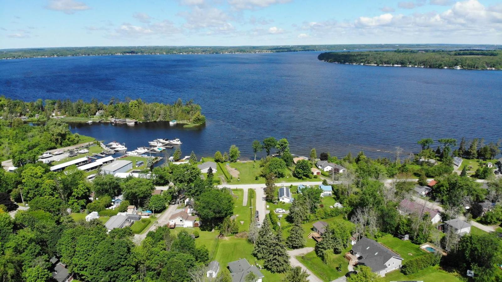 Fun Place With A Sandy Beach For Swimming, Boating, And Fishing, Featuring 3 Available Cabins Fenelon Falls Exteriör bild
