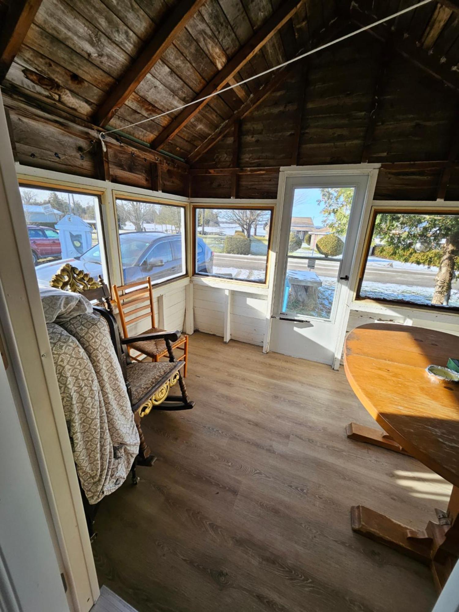 Fun Place With A Sandy Beach For Swimming, Boating, And Fishing, Featuring 3 Available Cabins Fenelon Falls Exteriör bild